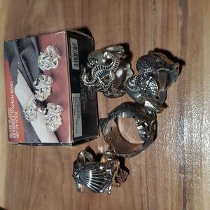 4 Vintage Silver Plated Seashell Napkin Rings Including 4 Coral Napkin Squares